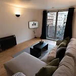Jpg Theatre Suite - High Floor Mcr Luxe Apartment W Balcony Canal Views